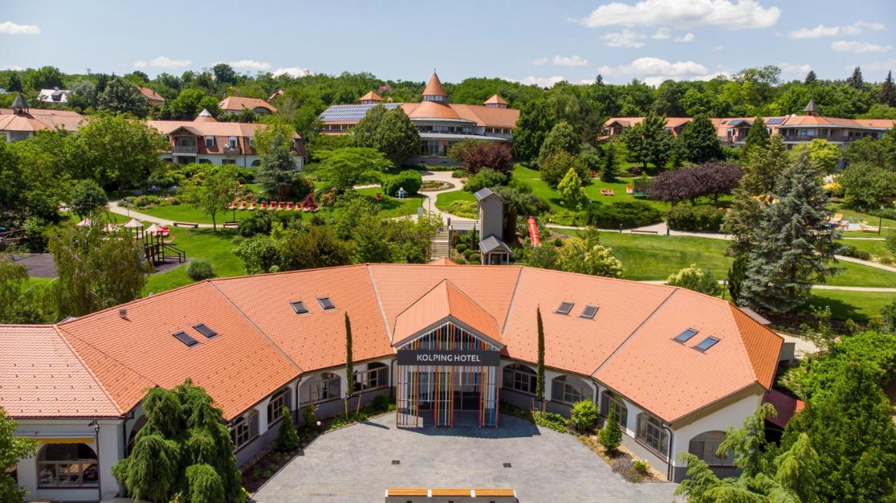 Kolping Family Resort Heviz Bagian luar foto