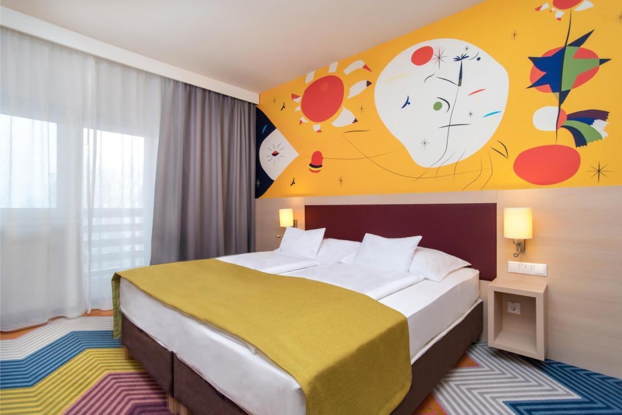 Kolping Family Resort Heviz Bagian luar foto
