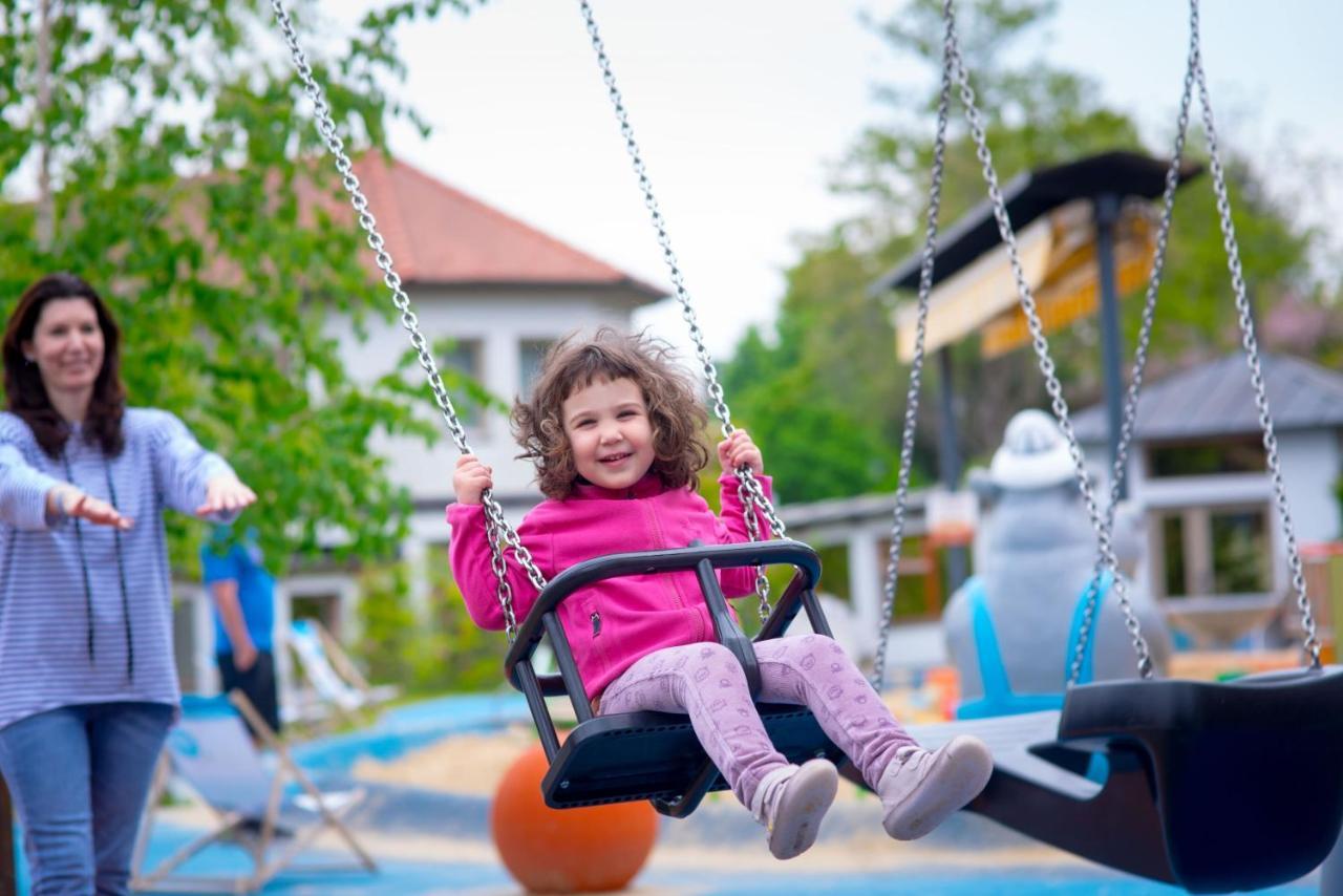 Kolping Family Resort Heviz Bagian luar foto