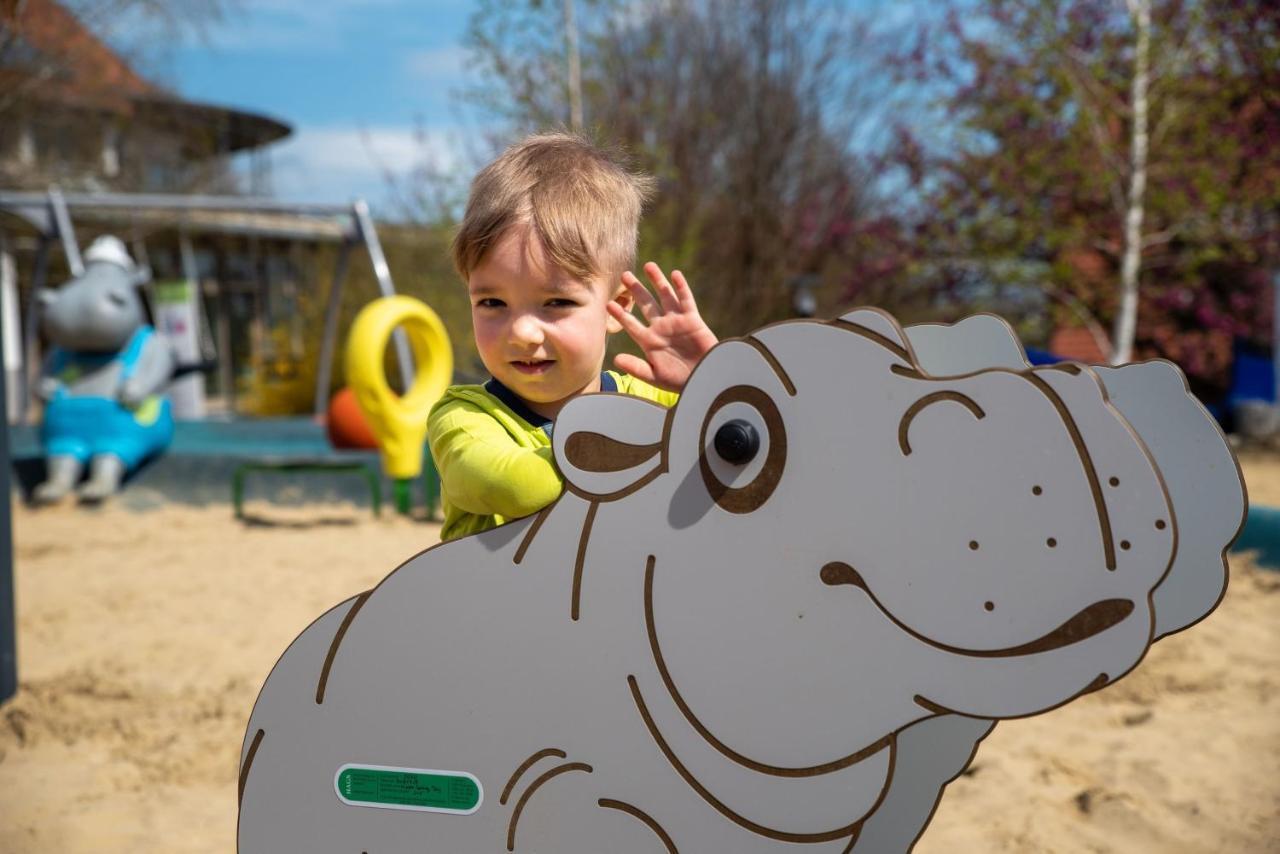 Kolping Family Resort Heviz Bagian luar foto