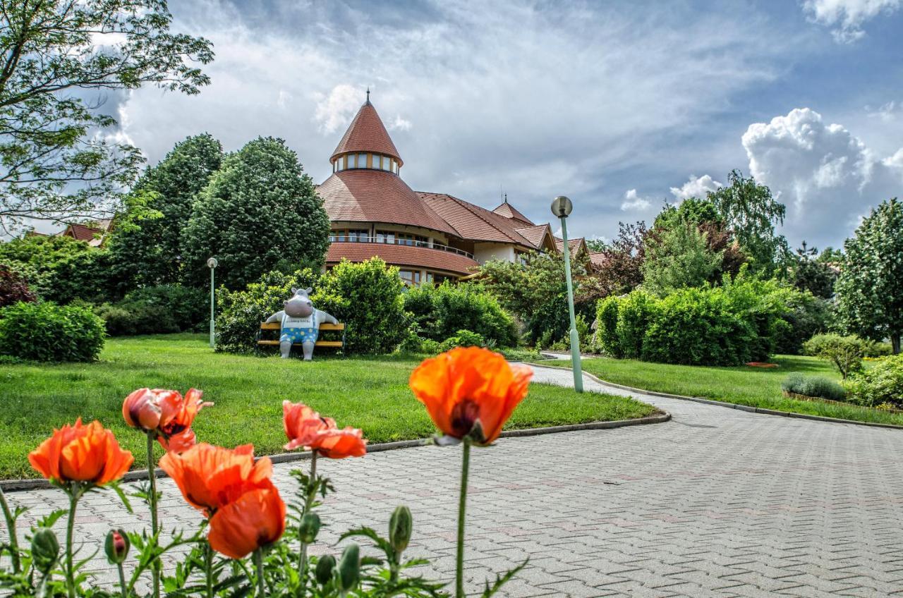 Kolping Family Resort Heviz Bagian luar foto